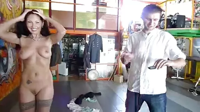 დედა, ახალი ახალგაზრდა (18+)