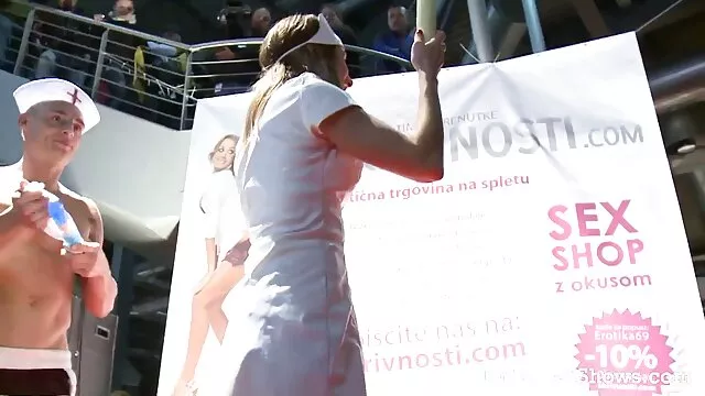 სექსუალურად მოწიფული, ქმრის ღალატი დედა,