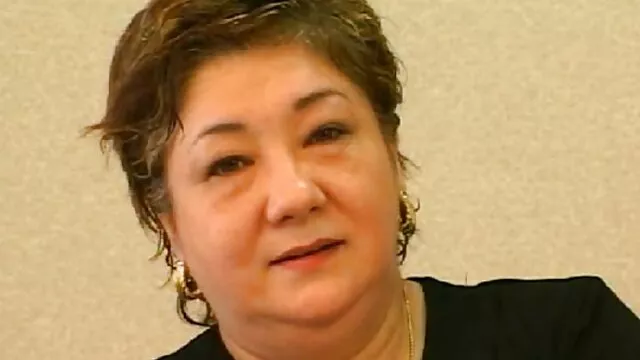 შავი მართვის მონაკვეთი სახლში დამზადებული დიდი, გამხდარი, boss შარვალი.